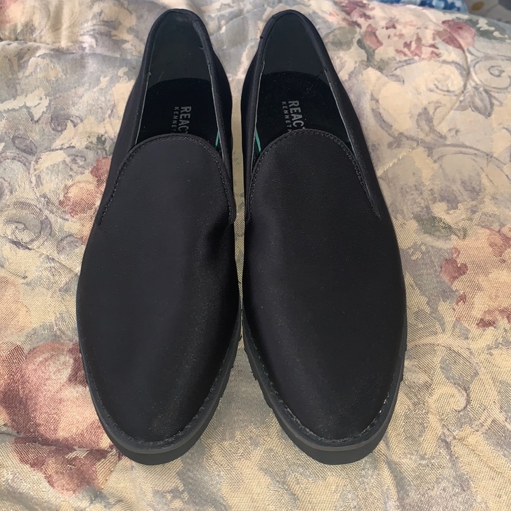 Kennth Cole shoes